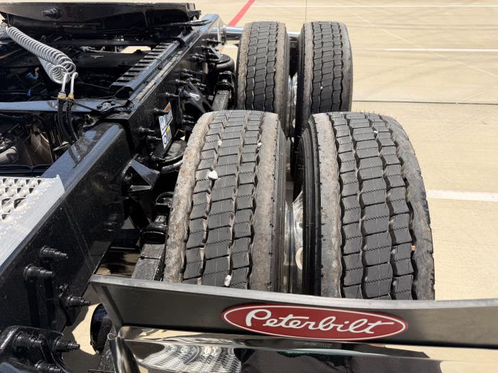 2027 Peterbilt 589-13