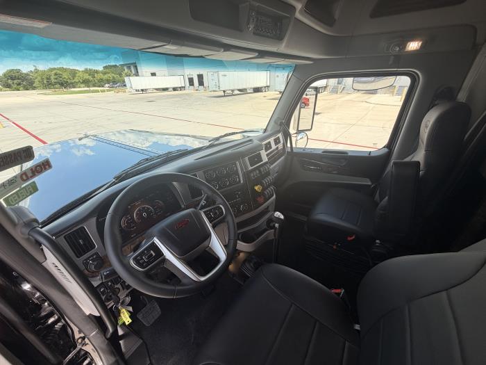 2027 Peterbilt 589-20