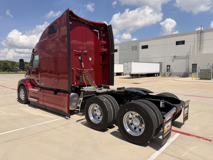 2027 Peterbilt 579-7