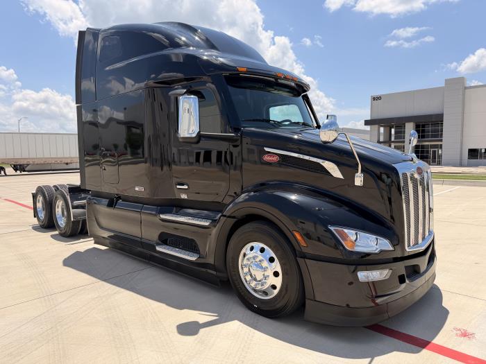 2027 Peterbilt 579-3