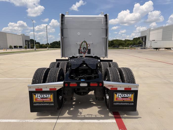 2027 Peterbilt 589-6