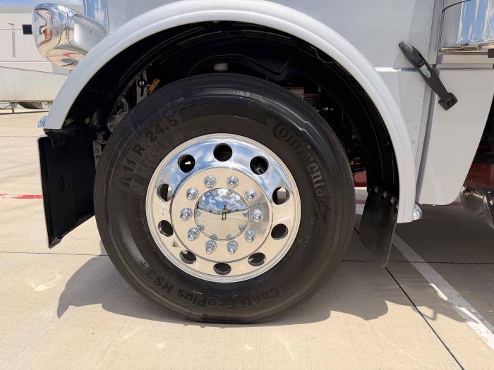2027 Peterbilt 589-9