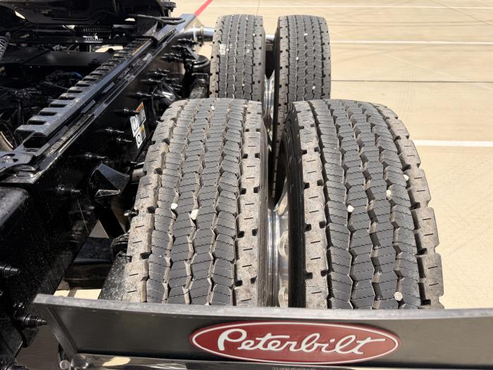 2027 Peterbilt 589-14