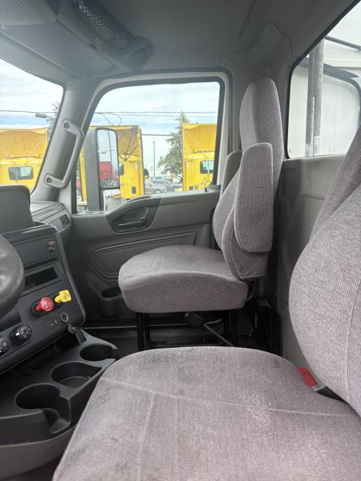 2021 International LT625-4