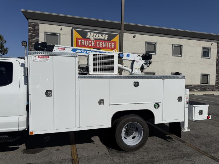 2026 Ford F-550-43