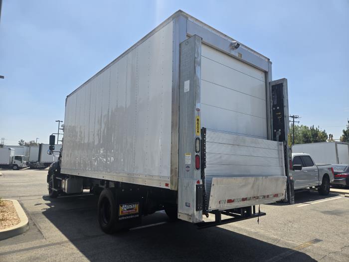 2019 Hino 268A-5