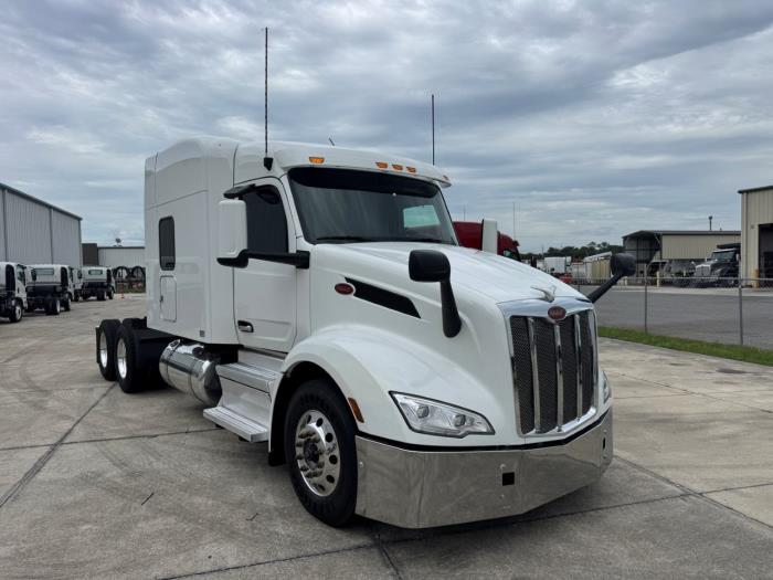 2022 Peterbilt 579-2