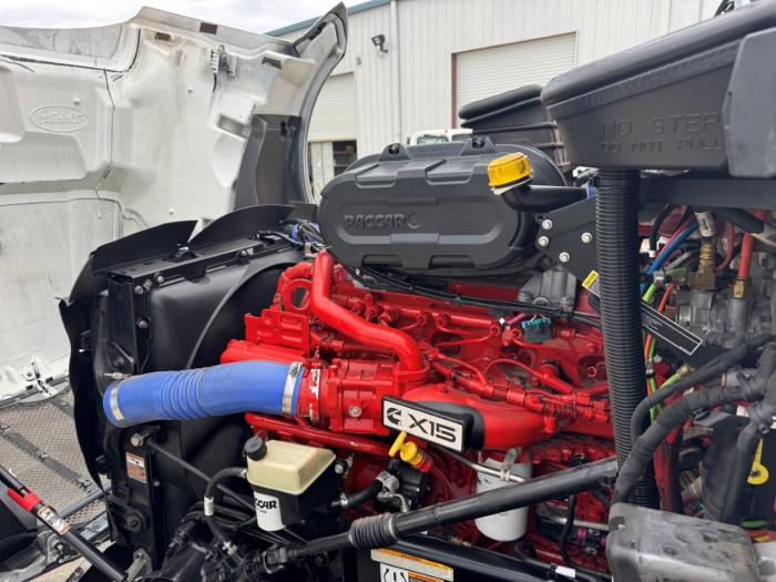 2022 Peterbilt 579-16