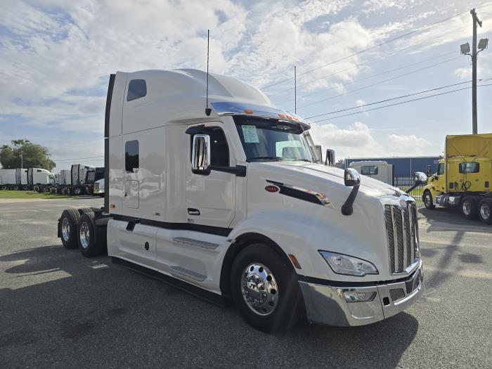 2027 Peterbilt 579-7