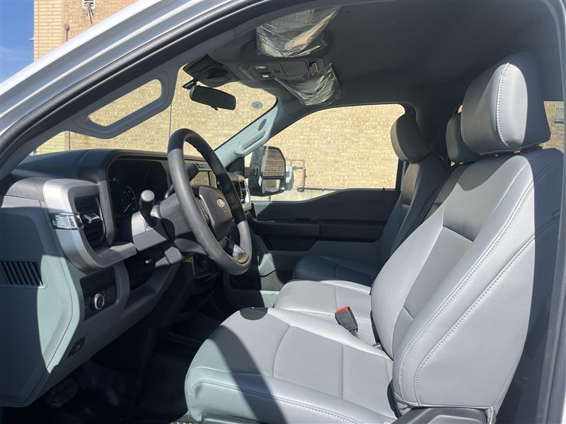 New 2026 Ford F-550 - photo 15