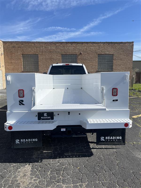 New 2026 Ford F-550 - photo 8