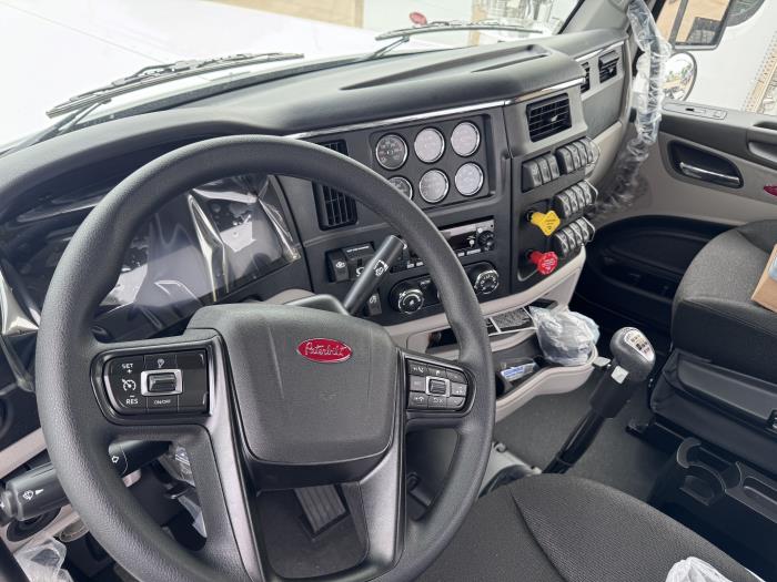 2027 Peterbilt 589-5