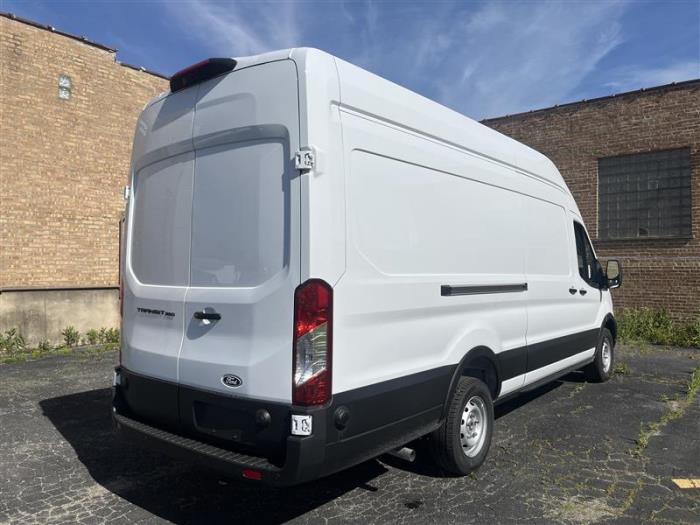 2026 Ford Transit-350-6