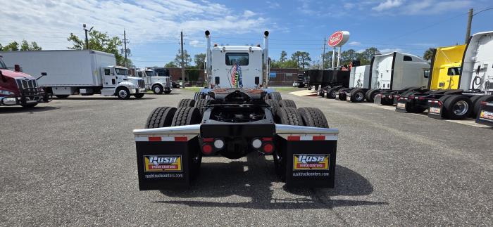 2027 Peterbilt 589-4
