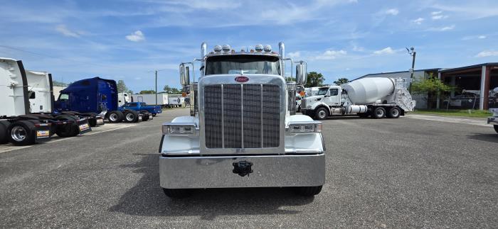 2027 Peterbilt 589-8