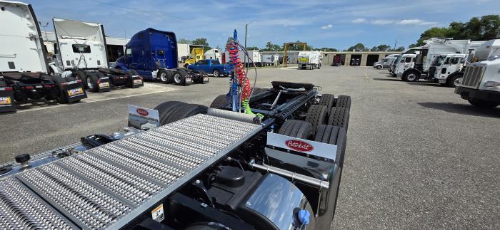 2027 Peterbilt 589-9
