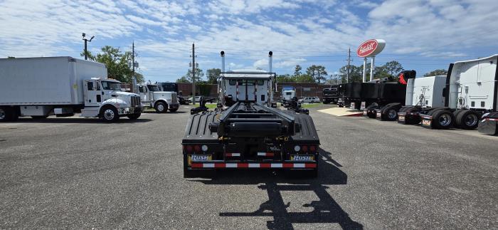 2027 Peterbilt 567-4