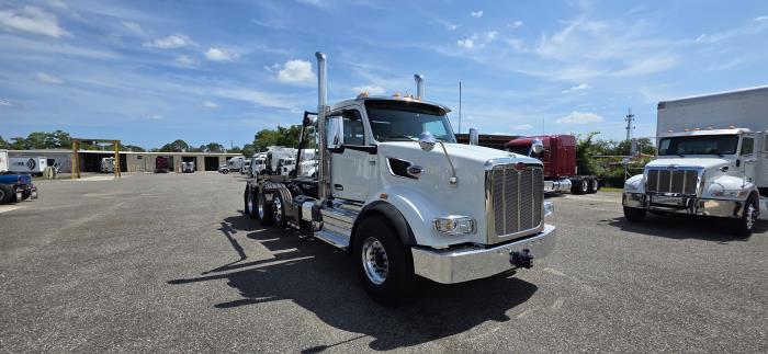 2027 Peterbilt 567-7