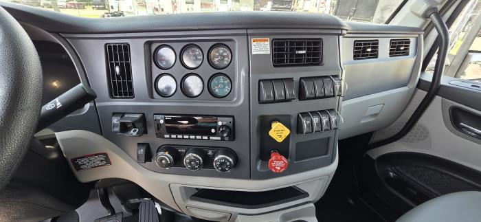 2027 Peterbilt 567-14