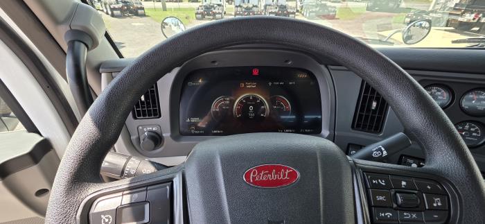2027 Peterbilt 567-17