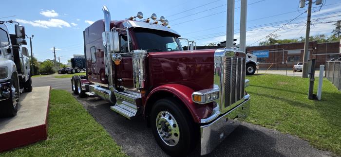 2027 Peterbilt 589-7