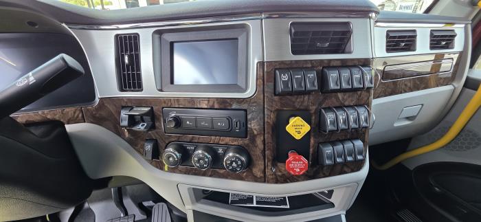 2027 Peterbilt 589-22