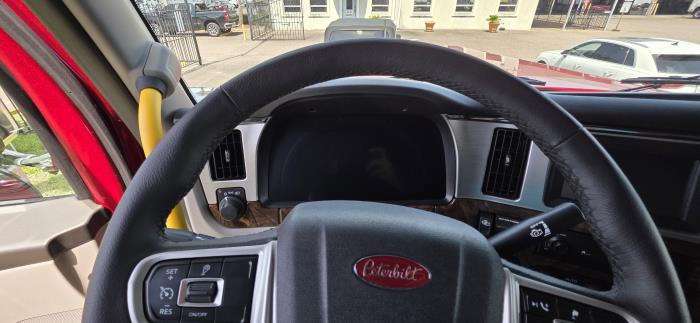 2027 Peterbilt 589-24