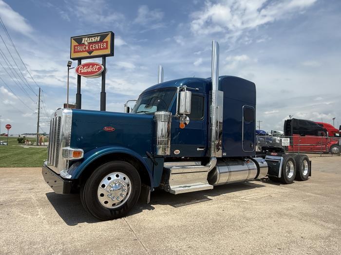 2027 Peterbilt 589-2