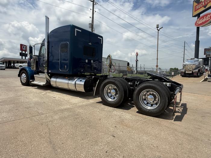 2027 Peterbilt 589-6