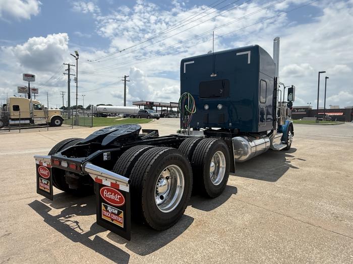 2027 Peterbilt 589-10