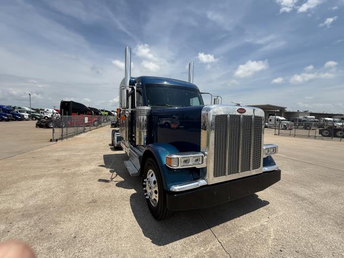 2027 Peterbilt 589-14