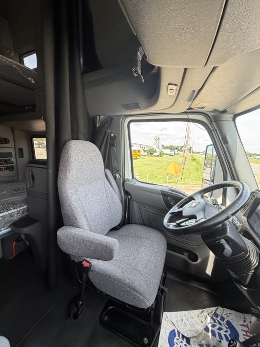 2019 International LT625-21