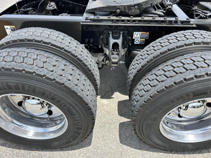 2021 Peterbilt 579-7
