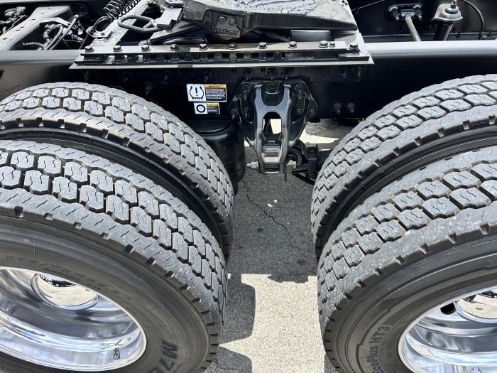 2021 Peterbilt 579-9