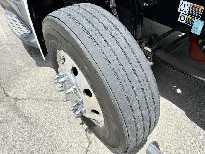 2021 Peterbilt 579-17