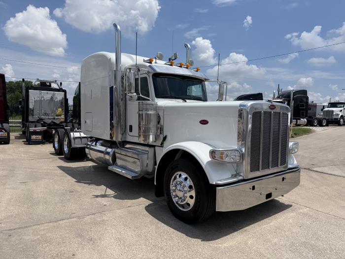 2022 Peterbilt 389-25