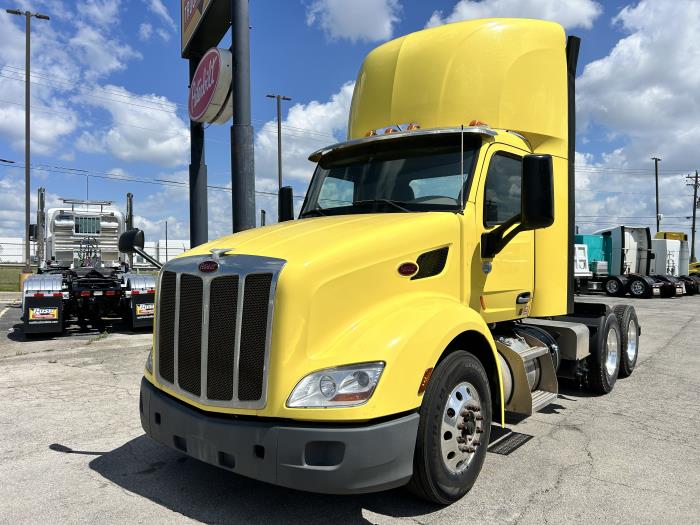 2021 Peterbilt 579-0