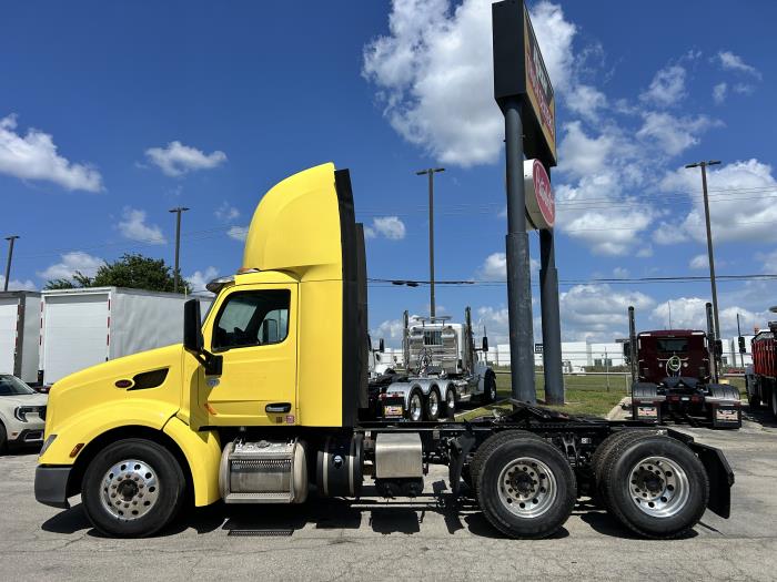 2021 Peterbilt 579-1