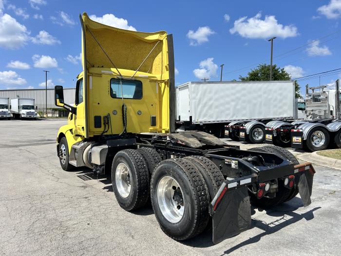 2021 Peterbilt 579-2