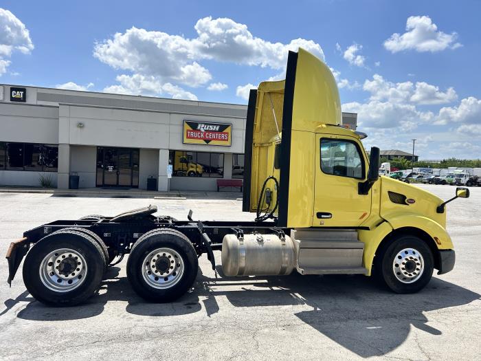2021 Peterbilt 579-4