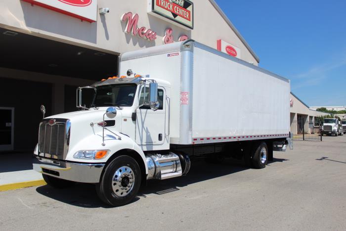 2020 Peterbilt 337-1