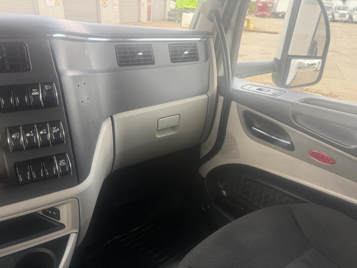 2022 Peterbilt 579-7