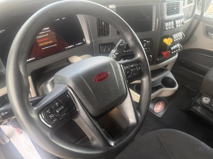 2022 Peterbilt 579-20