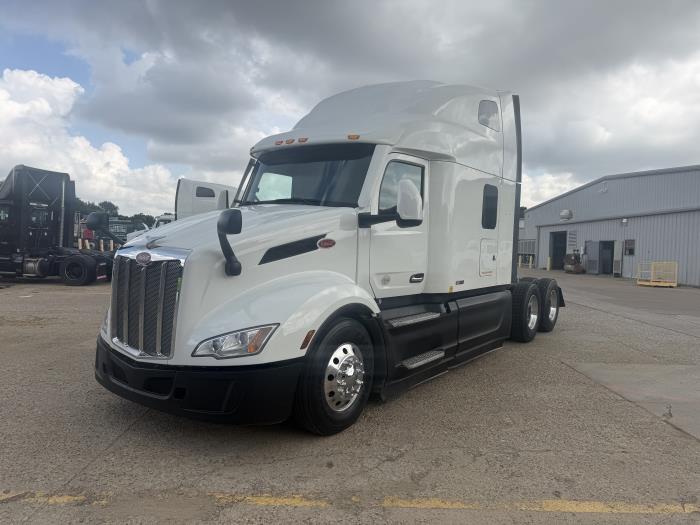 2022 Peterbilt 579-24