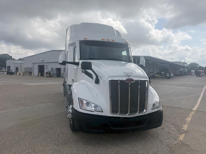2022 Peterbilt 579-27