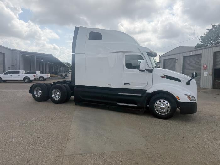 2022 Peterbilt 579-30