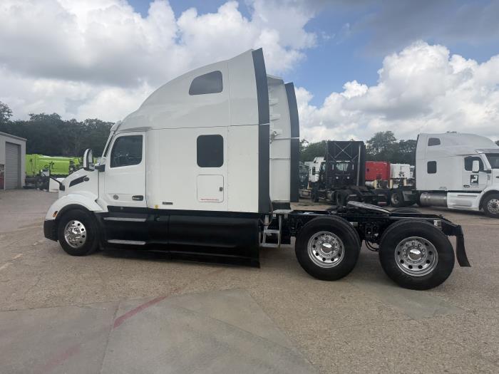 2022 Peterbilt 579-46