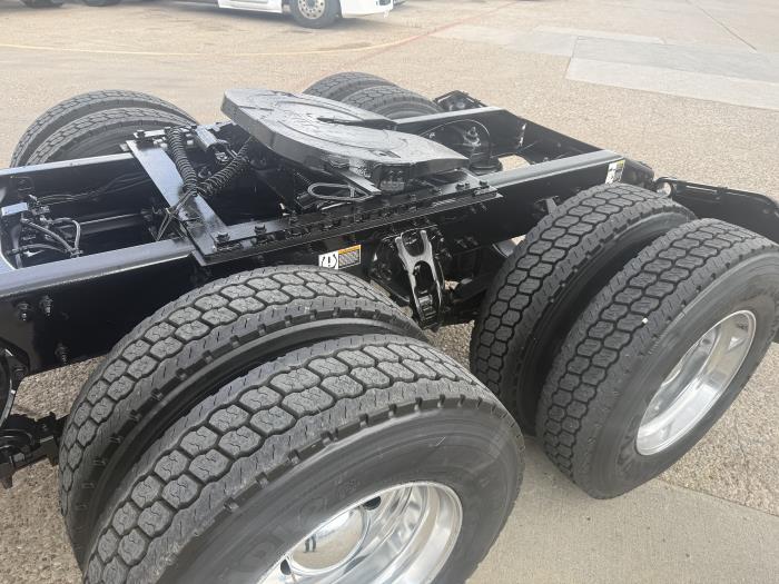 2022 Peterbilt 579-49