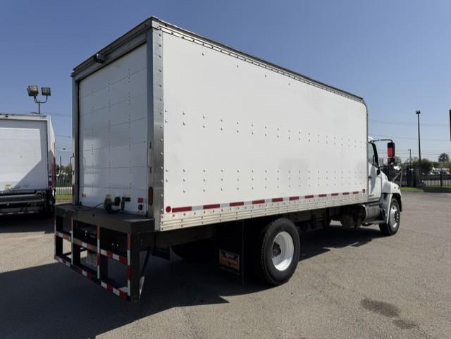 2018 Hino 268A-3