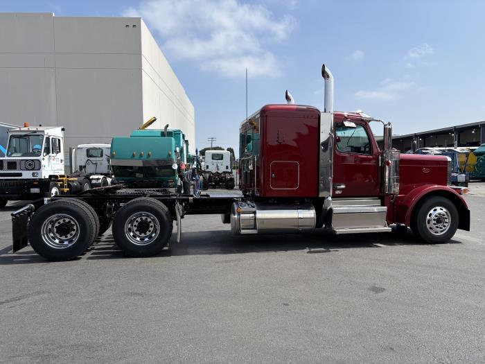 2027 Peterbilt 589-4